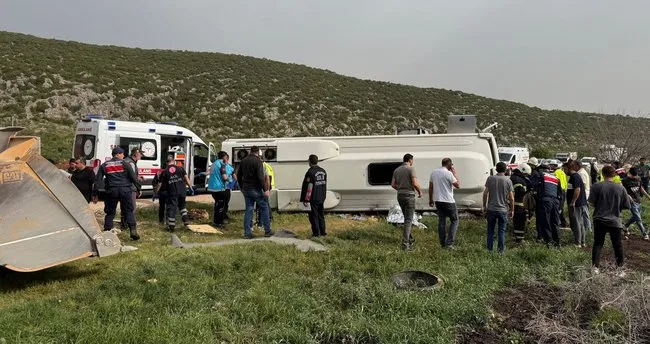 Gaziantep'te yolcu midibüsü devrildi: 10 yaralı!
