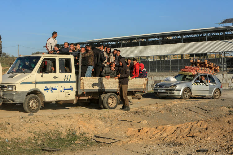 İşgalciler, Gazze'nin güneyinde yerlerinden edilen sivilleri ikinci göçe zorluyor